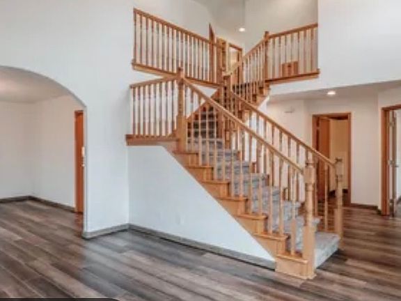 3rd image of 784 SE Muir Ln