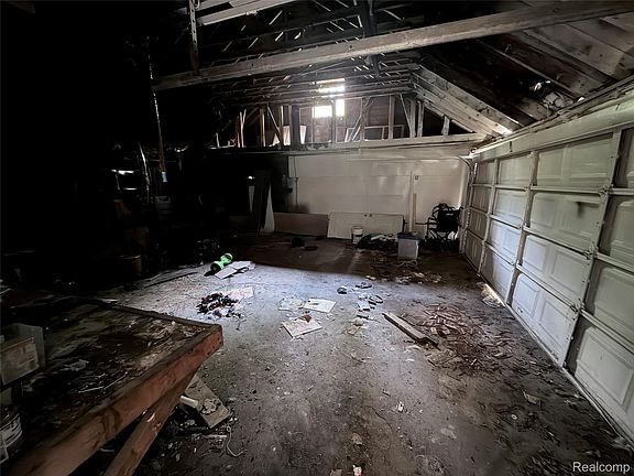5th image of 3220 W Ridgeway Ave