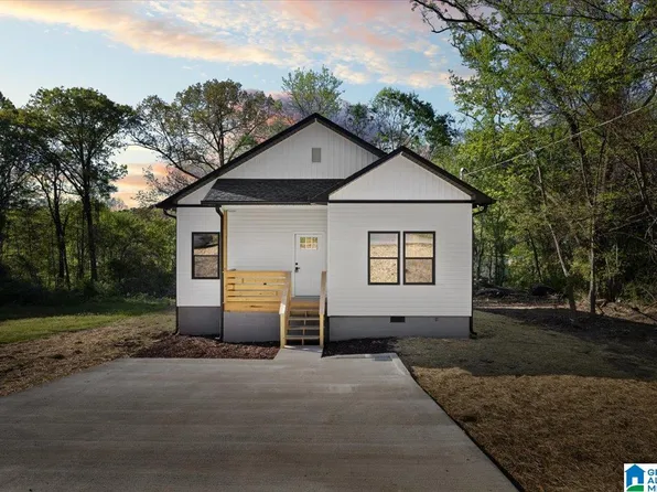 400 Ingram Ave W, Oneonta, AL 35121