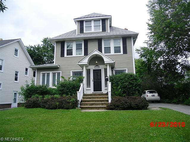 1st image of 3175 Essex Rd