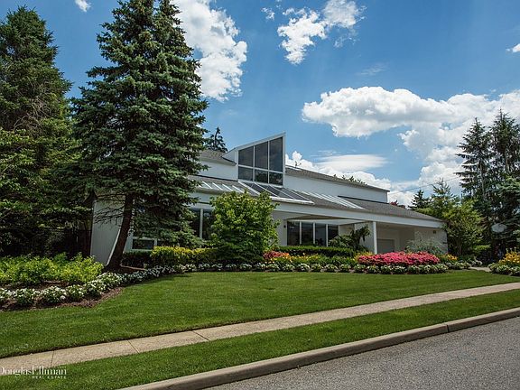 3rd image of 15 Shelter Ln