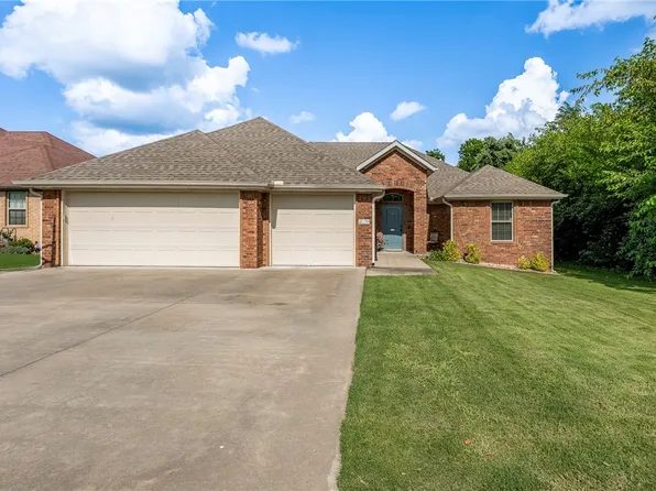 219 Monroe St, Centerton, AR 72719