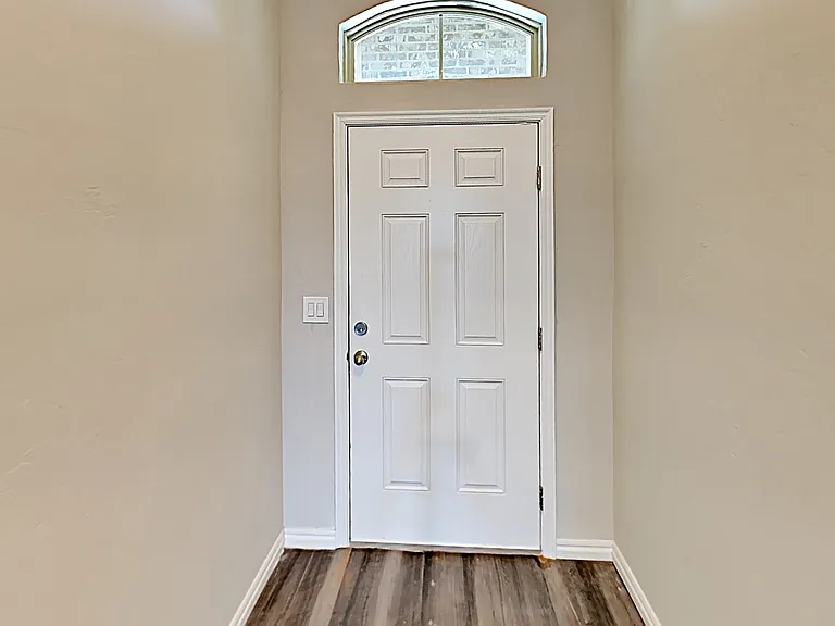 11317 NW 95th St — Photo 3