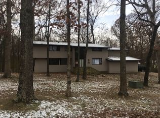 1900 Lake Ridge Dr, Vandalia, IL 62471