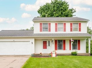 15 Colonist Ln, Rochester, NY 14624