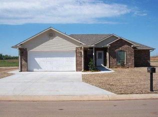 2302 Whispering Pne, Shawnee, OK 74804