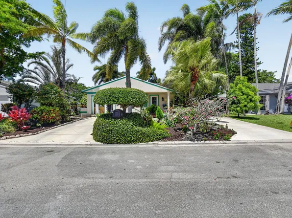 8353 Huntsman Place, Boca Raton, FL 33433