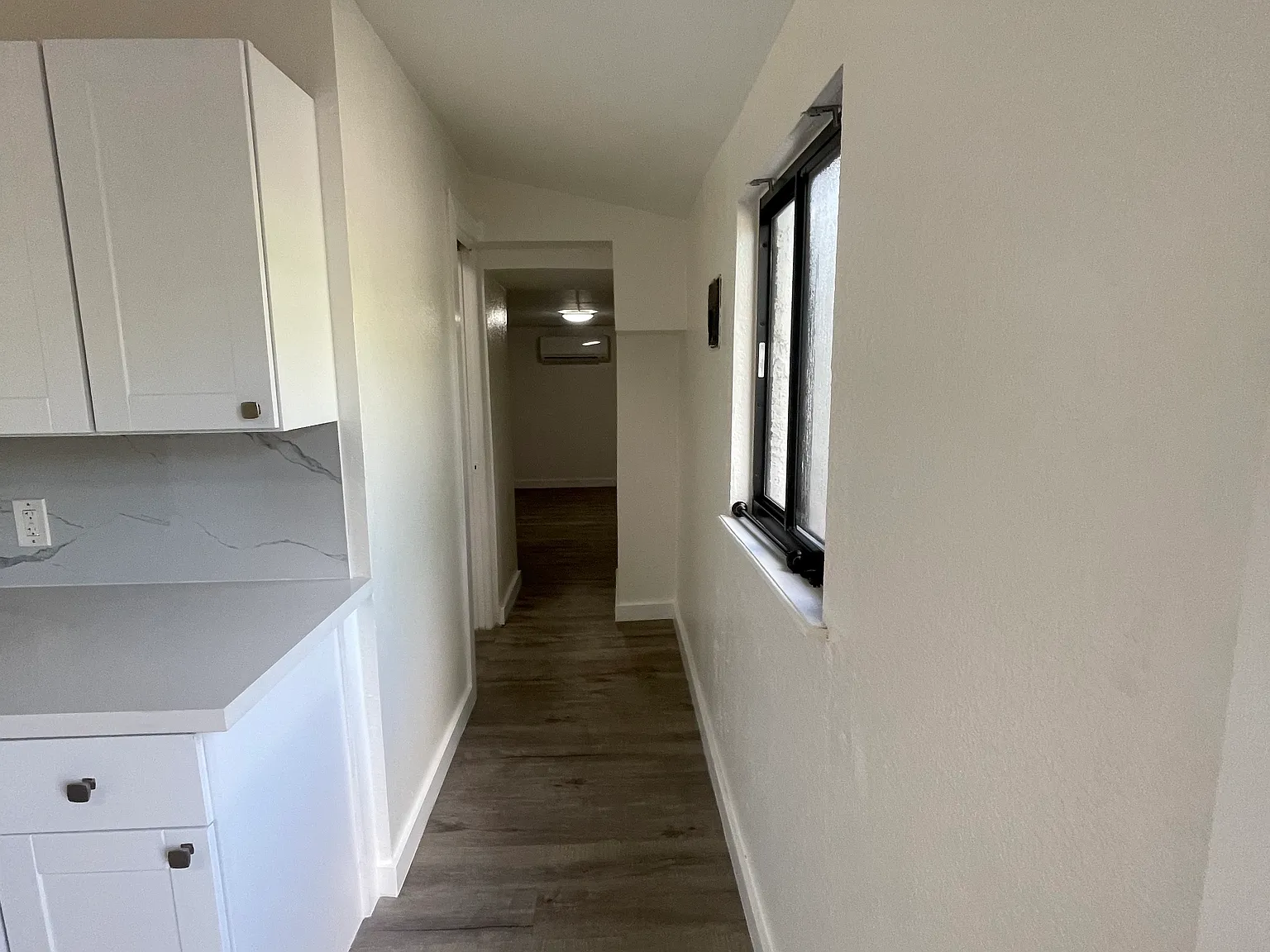 1 bed, 350 sqft, $1,700 — Photo 4