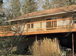 1670 James St, Astoria, OR 97103