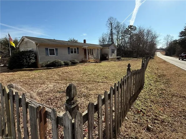 1994 Pleasant View Church Rd, Danbury, NC 27016