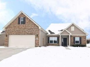 2648 Ashton Ln, Greenwood, IN 46143