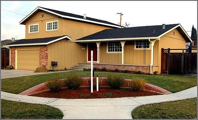 Bright, Open Corner Lot with wievs