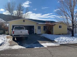 34 W Tamarack Cir, Parachute, CO 81635
