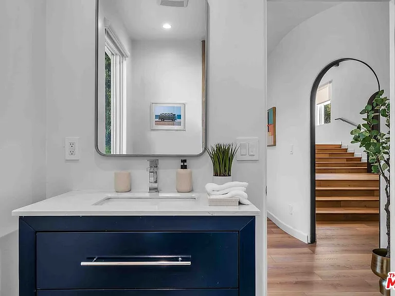 350 Bellino Dr — Photo 10