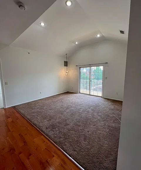 933 Del Negro Ct — Photo 8