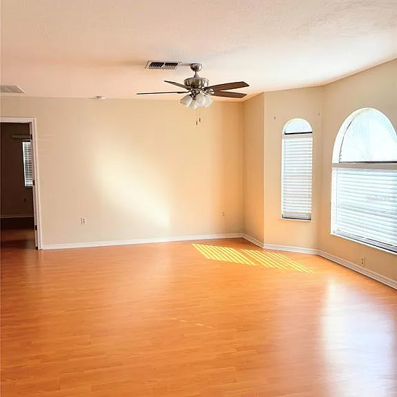 1503 Overland Dr — Photo 4
