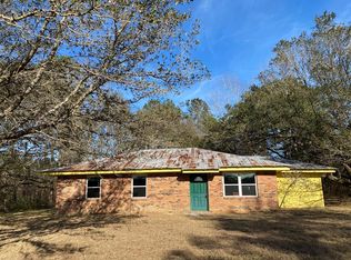 21260 Lawrence Ladner Rd, Kiln, MS 39556