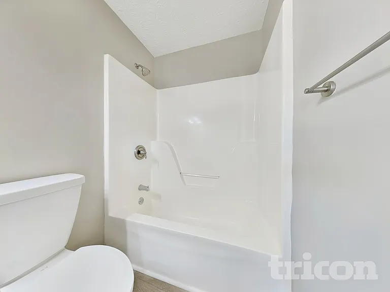 140 N Greenfield Cir — Photo 16