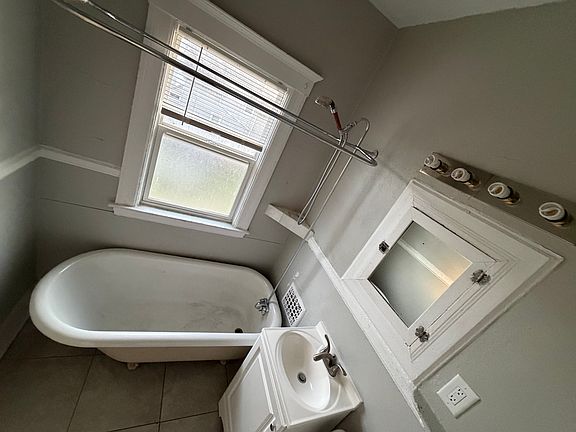 5th image of 536 Holbrook Ave #Ii
