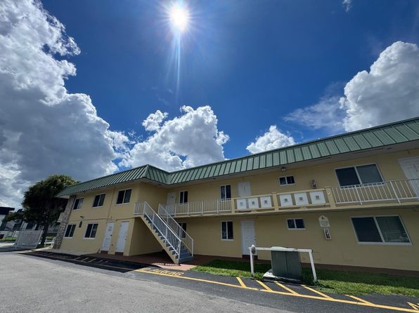 505 NW 177th St APT 104