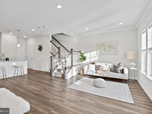 5936 Forum Sq, Frederick, MD 21703