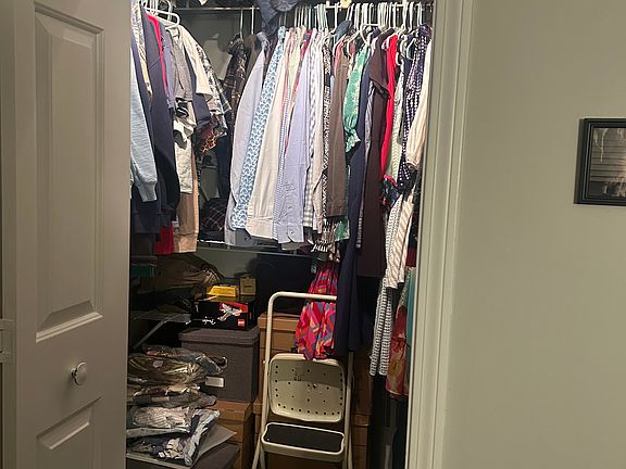Walk-in closet