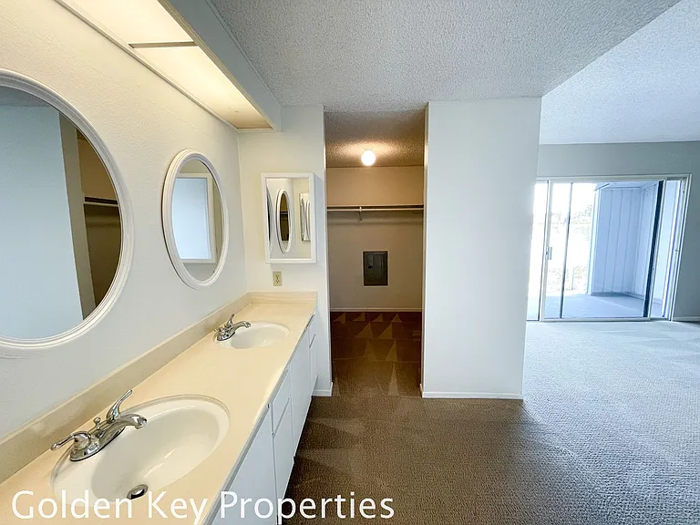 2399 Jefferson St #23 — Photo 8