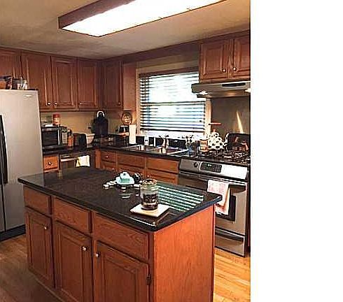 2nd image of 102 Cleveland Blvd