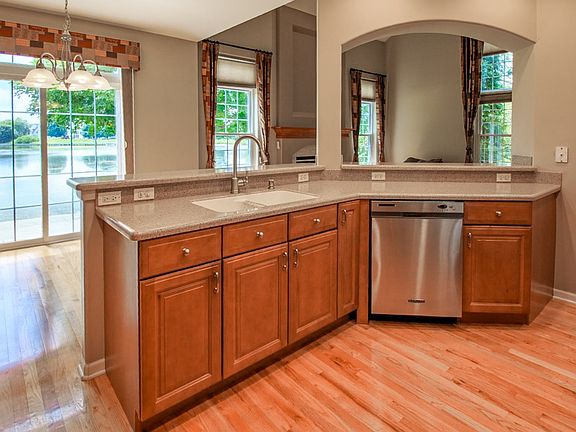 5th image of 24813 Ironwood Ct