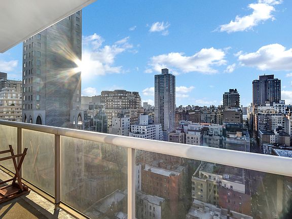 5th image of 200 E 89th St APT 22C