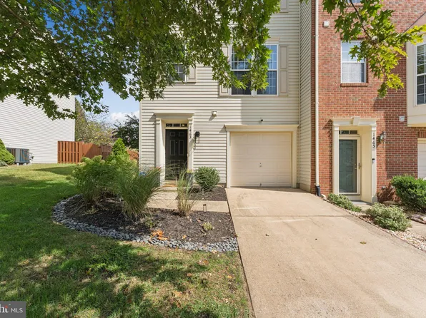 1463 Fawn Hollow Ln, Woodbridge, VA 22191