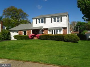 826 Martha Ln, Warminster, PA 18974