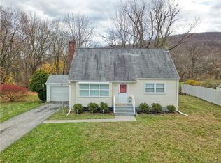 25 Heath Rd, Fishkill, NY 12524