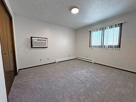 5th image of 609 19th Ave SE #B