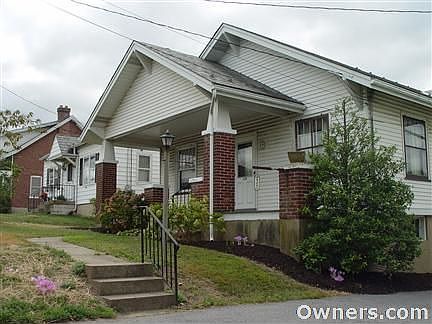 Front steps from driveway