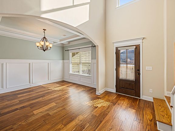 3rd image of 868 Herrington Drive