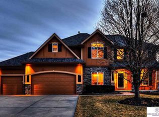 15671 King St, Bennington, NE 68007