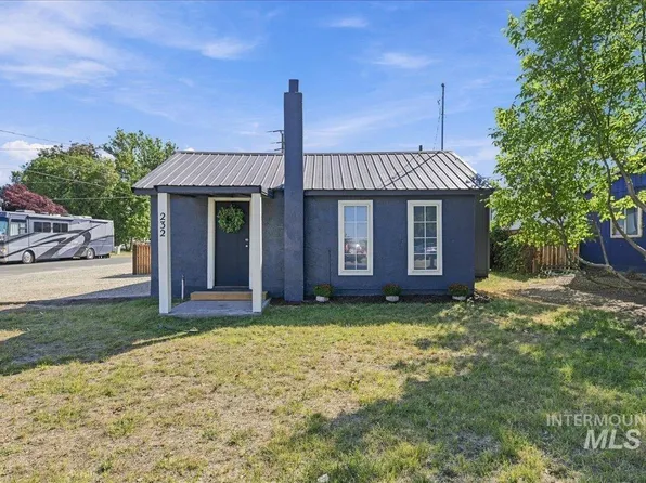 232 E Montana Ave, Homedale, ID 83628