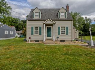 7 Ahern Ave, Windsor Locks, CT 06096