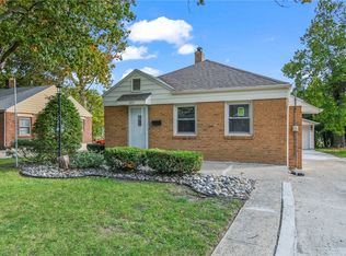 1827 Shady Crest St, Decatur, IL 62521