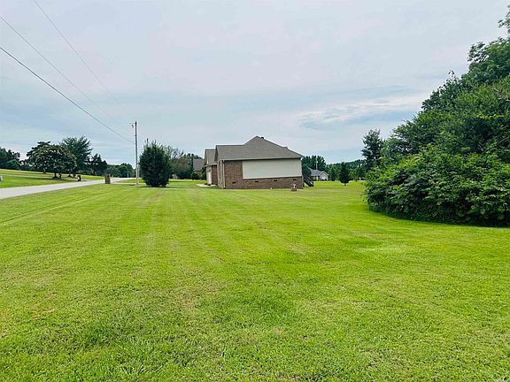 5th image of 106 Martha Jean Ln