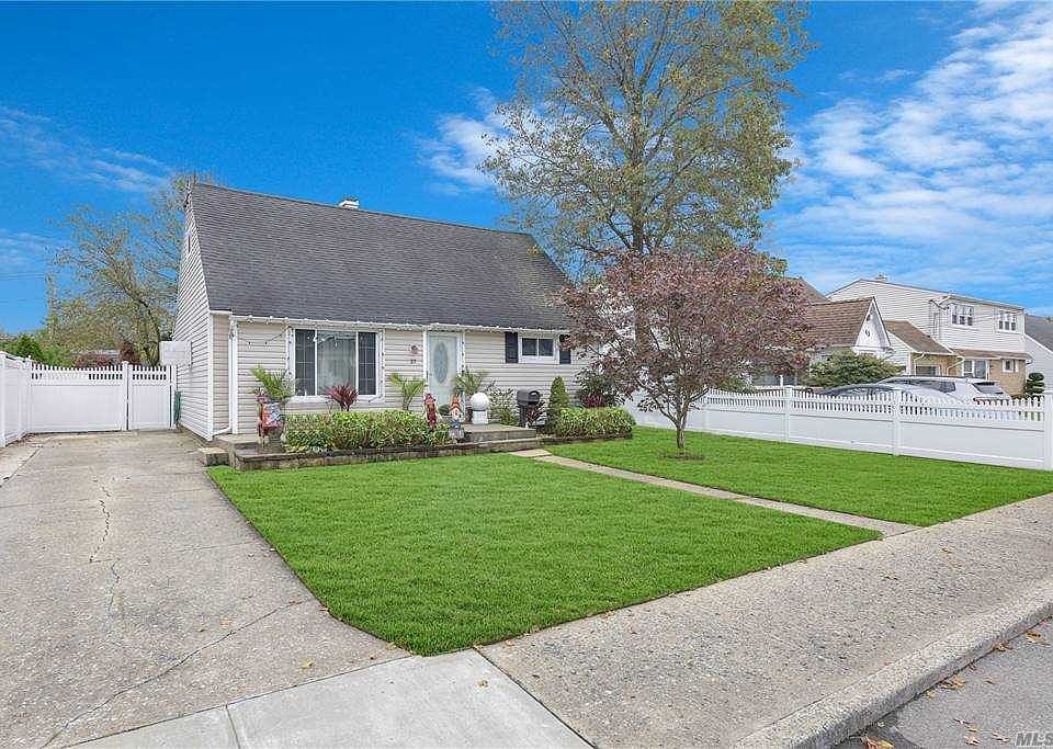 1st image of 37 Evans Ave