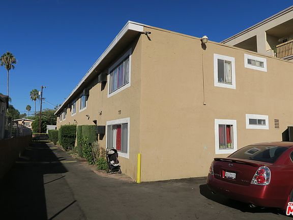 2nd image of 6058 Hazelhurst Pl