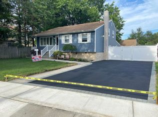 1361 Merrick Ave, Merrick, NY 11566