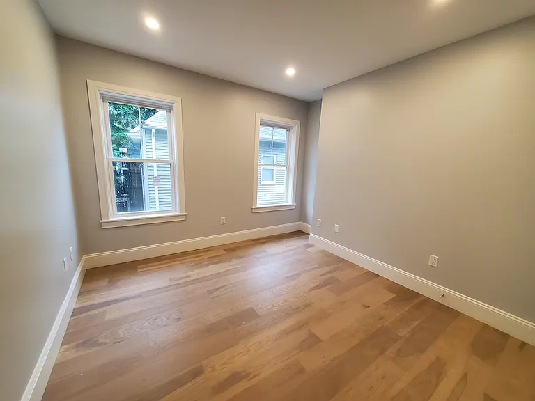 51 Fairbanks St — Photo 11