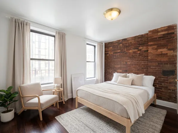 118 E 4th St, New York, NY