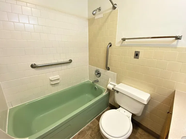 Fairmont Villa — Photo 29