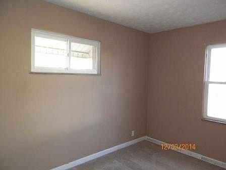 3rd image of 1520 W Stirling Dr