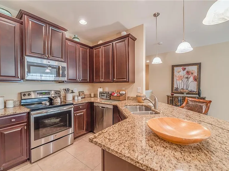8540 Violeta St #202 — Photo 12