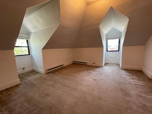3rd image of 129 N Homewood Ave #3